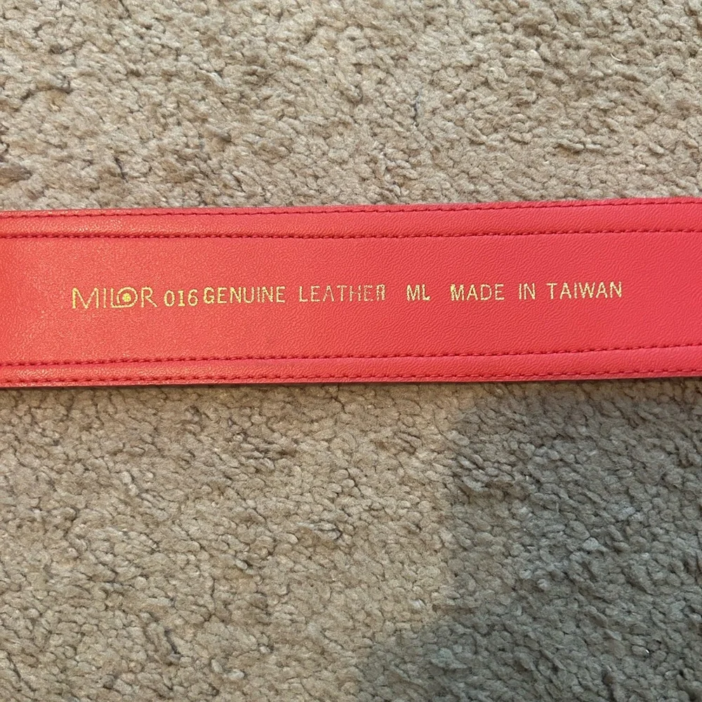 Vintage Milor Red Genuine Leather M/L‎ Made in Taiwan Belt